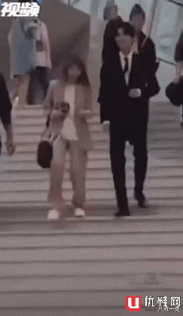 王俊凯与经纪人杨柳关系_王俊凯假唱事件_天涯黑料明星王俊凯,