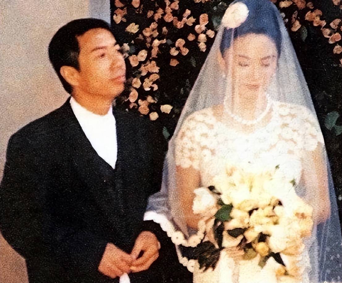 林青霞获得香港大学名誉博士学位_林青霞67岁可爱回怼网友_与林青霞齐名的女明星