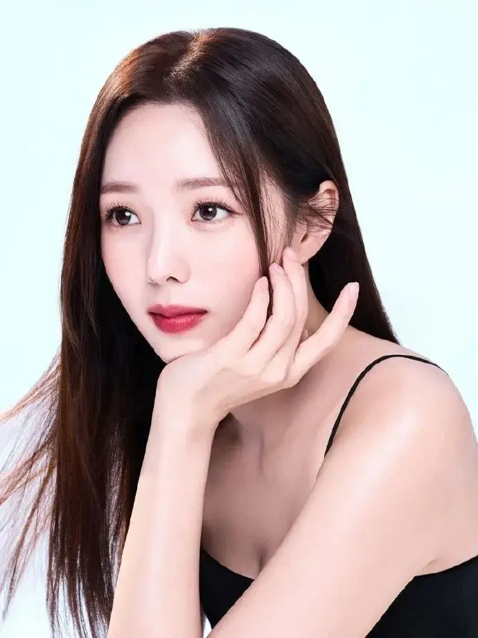 韩剧美女演员演技排行_大眼韩国女明星_2025韩国十大美女红星排名