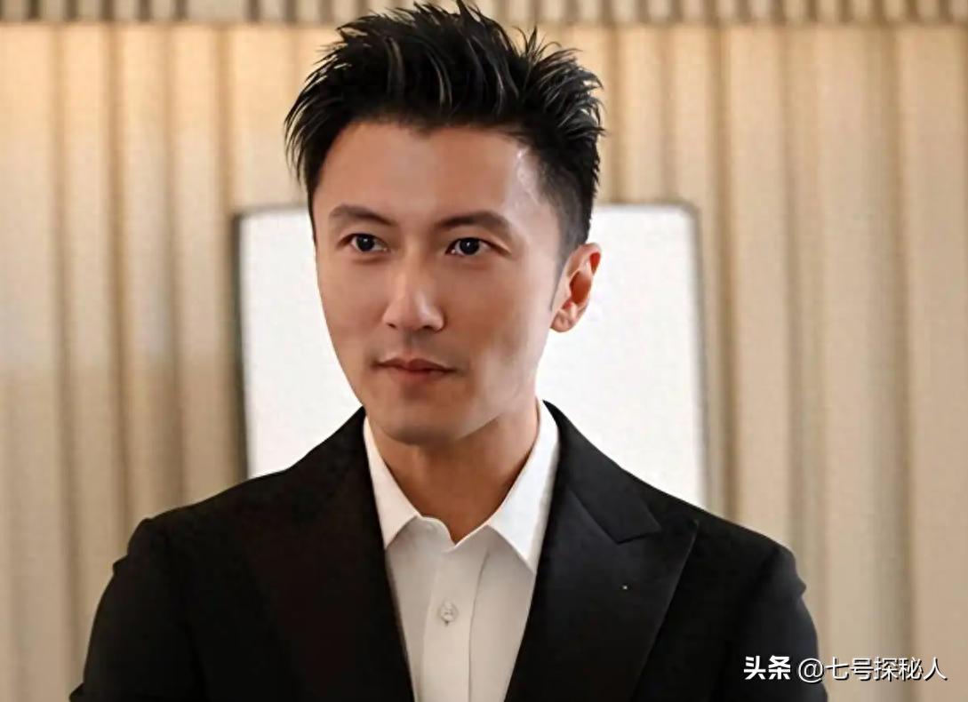 不到24小时，央媒2次公开力挺谢霆锋作品，45岁的他走上坡路了