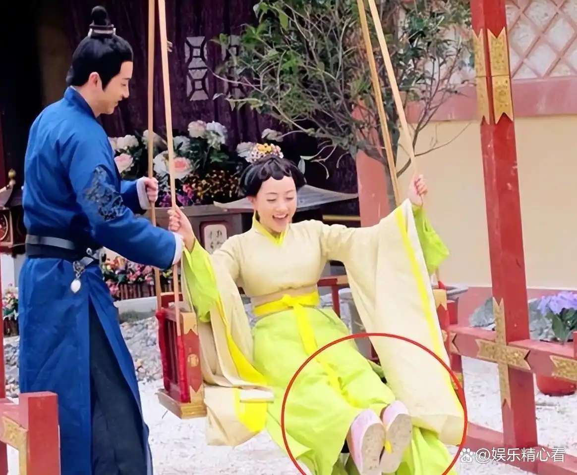 矮个子女星身高揭秘_娱乐圈哪些女名星很矮_脸高身矮女明星