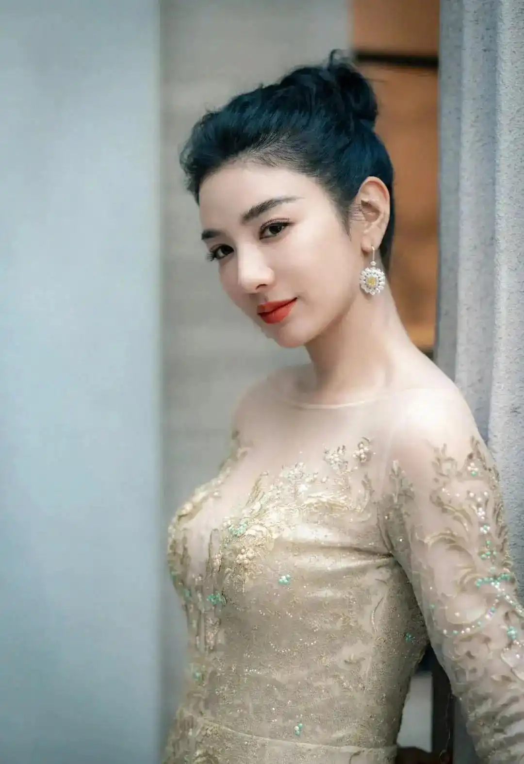 娱乐圈幕后真相_明星辛酸往事深度揭秘_娱乐圈生活