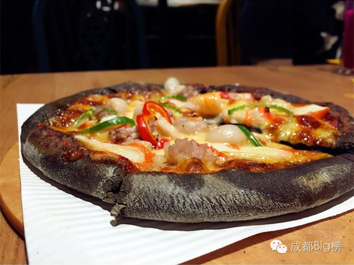 墨鱼汁料理_黑色美食_网红黑暗料理食物大全,